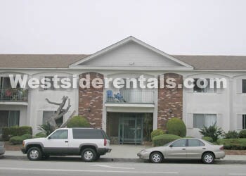 Primary Photo - 3121 S Barrington Ave