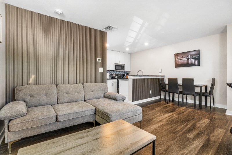 Photo - 202 N Fremont Ave (Tampa, FL)