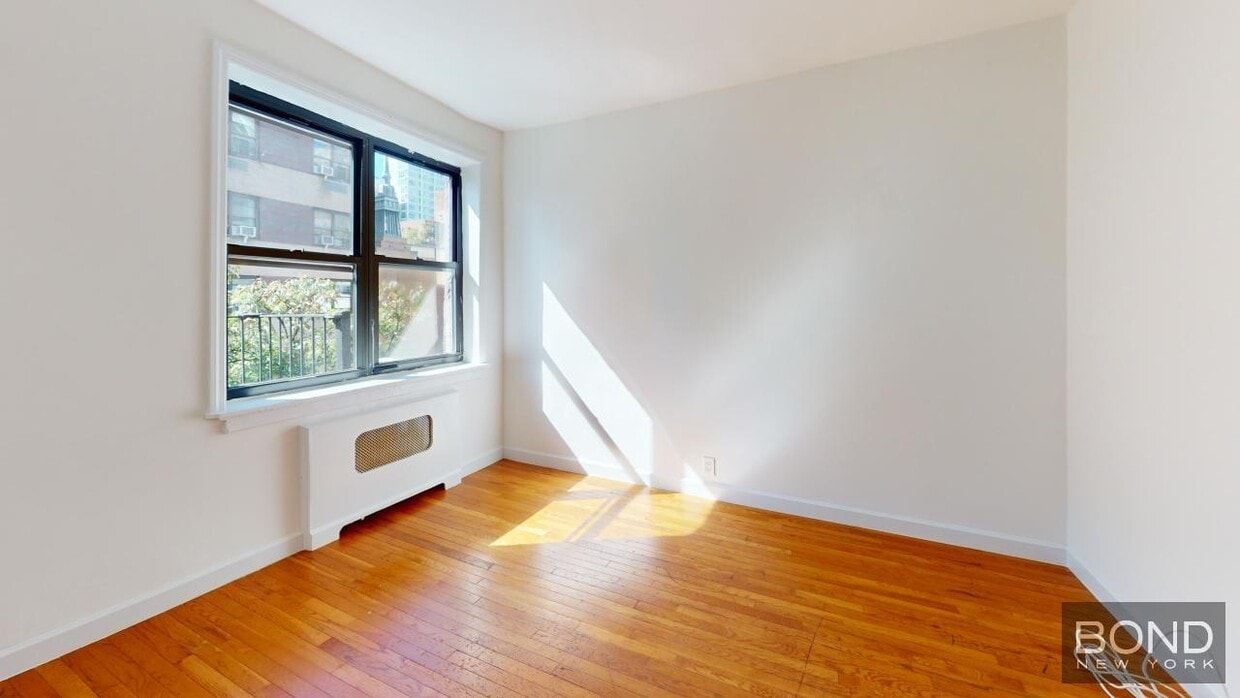 Primary Photo - 257 E 61st St