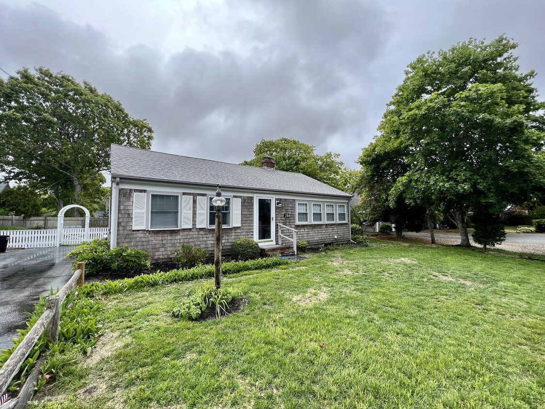 Foto principal - 144 Berry Ave