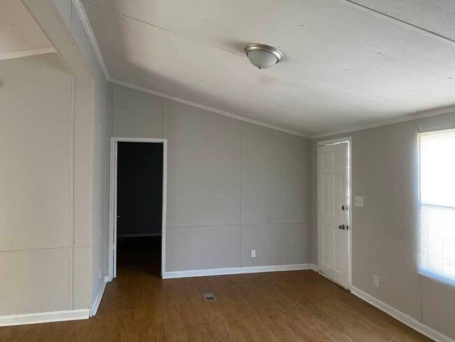 Building Photo - 1611 Underwood St