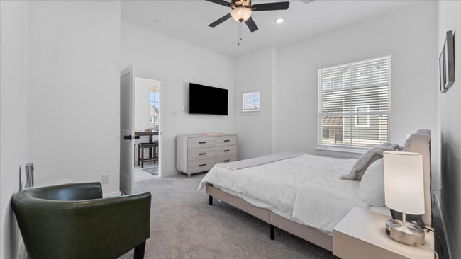 Building Photo - 15147 Colorado Bnd Pk Dr