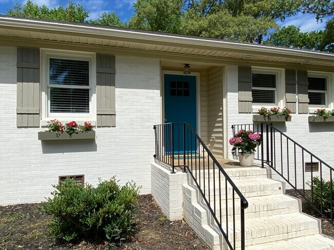 Building Photo - 1516 Crane Rd
