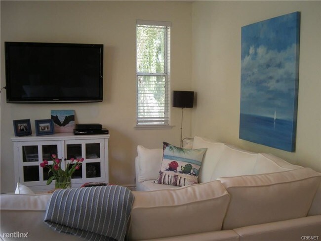 Foto del edificio - 6451 Zuma View Pl