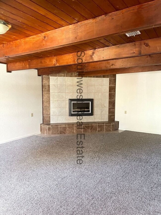 Building Photo - Nicely updated 4 bedroom home.