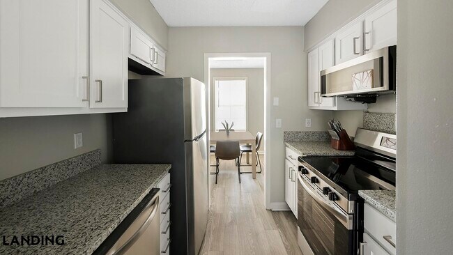 Foto del edificio - 231 New Shackle Island Rd