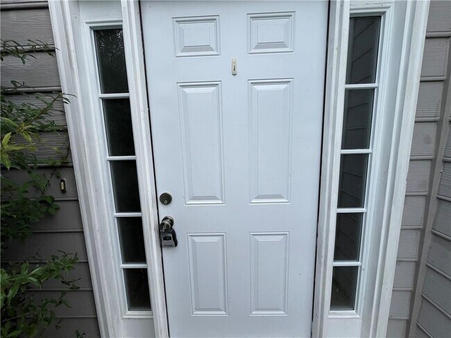 Foto del edificio - 3219 Roundfield Cir