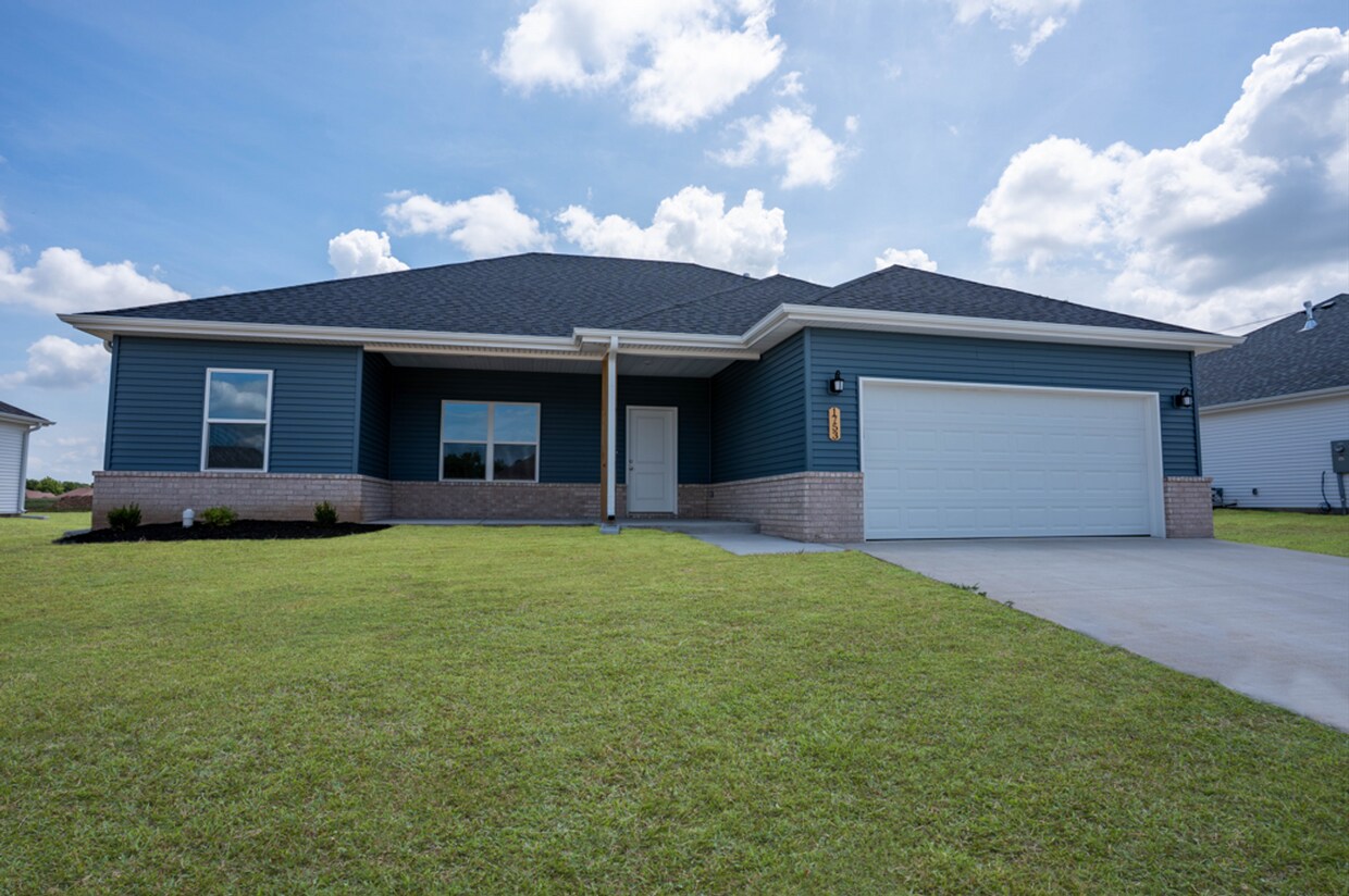 Foto principal - BRAND NEW 3 BEDROOM HOME - Mount Vernon, MO