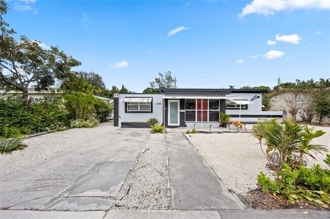 Foto del edificio - 1525 NE 160th St