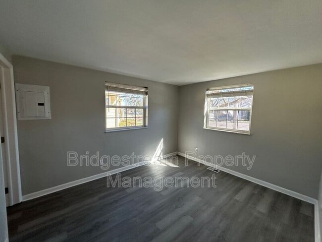 Building Photo - 2605 Revere Ave