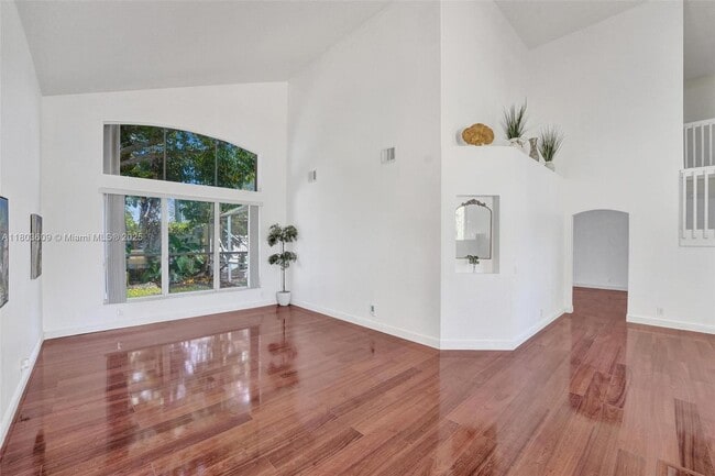 Building Photo - 10730 NW 56th Ct