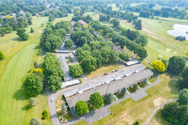 Building Photo - Bob-O-Link Manor