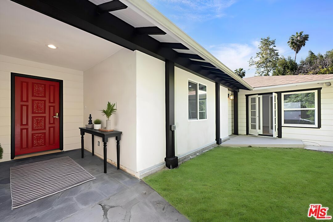 Foto principal - 1805 Nichols Canyon Rd
