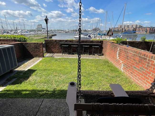 Foto del edificio - Stunning Canton Waterfront 2bd/2.5ba w/ CA...