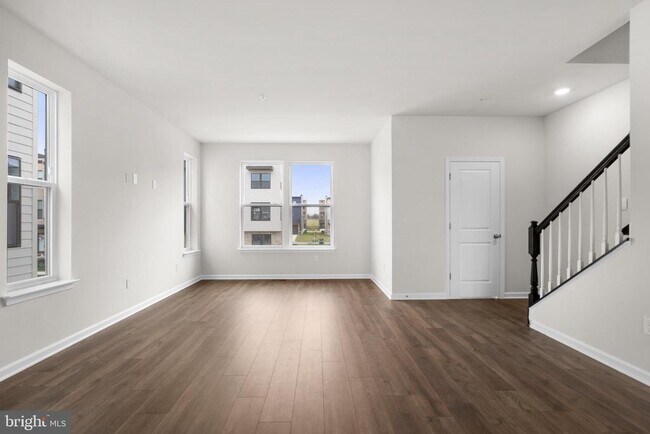 Foto del edificio - 421 Carroll Walk Ave