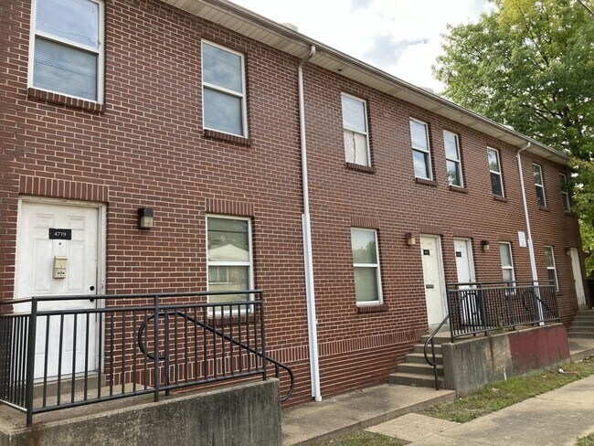 Interior Photo - College Hill Apartments