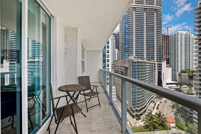 Foto del edificio - 1155 Brickell Bay Dr