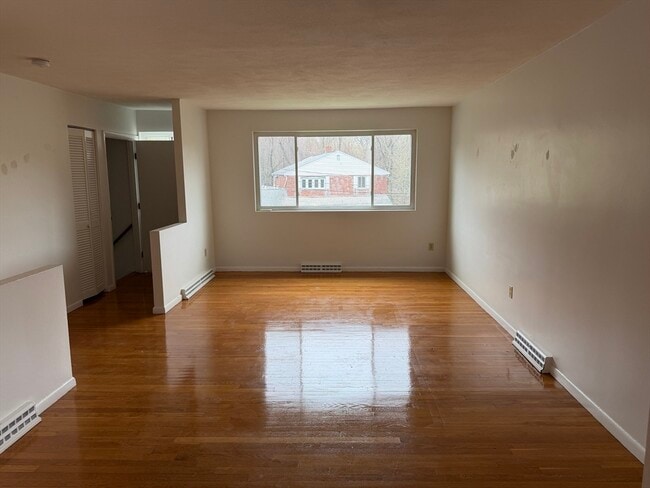 Building Photo - 14 Kippy Dr