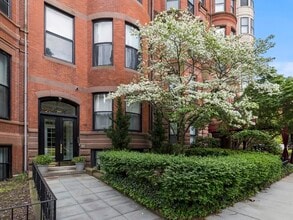 Building Photo - 293 Beacon St