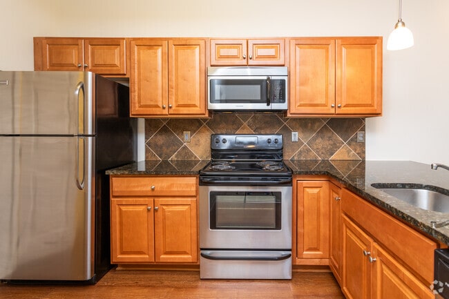 2BR, 1BA With Sunroom - The Annapolitan - Kitchen - Riverside