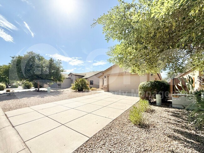 Foto del edificio - 2783 E Mineral Park Rd