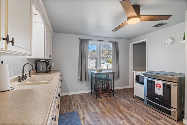 Foto del edificio - 1446 9th St