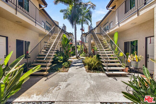 Foto del edificio - 3954 Bancroft St