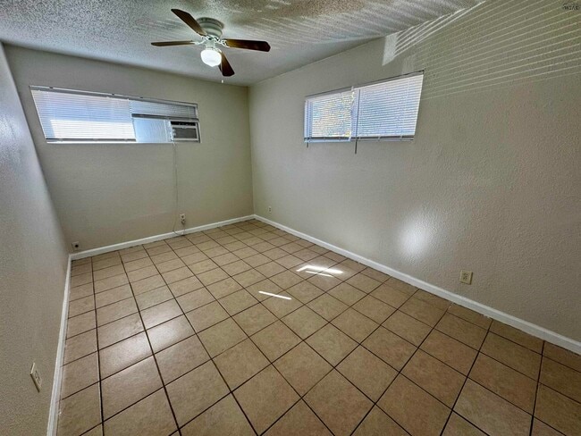 Building Photo - 1616 Britain St