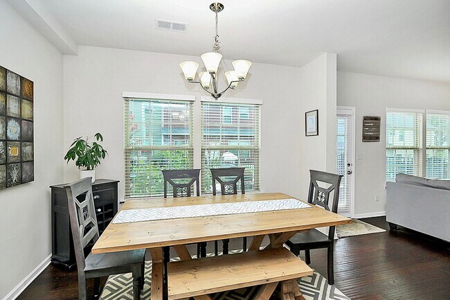 Building Photo - 3423 Hornets Nest Way