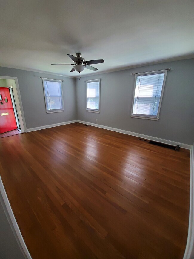 Foto del edificio - 5607 Kanawha Ave SE