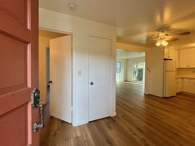Foto del edificio - Golden Gate Drive, 930-940