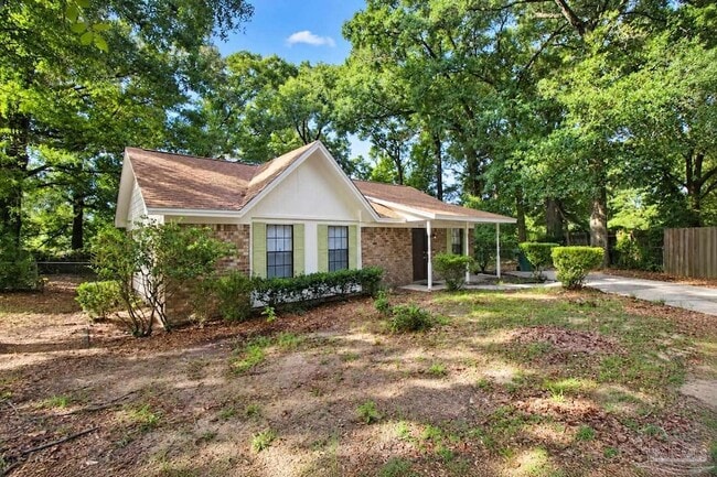 Building Photo - 405 Cornwall Cir