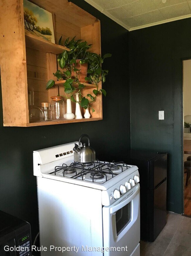 Foto del edificio - 209 W 8th Ave