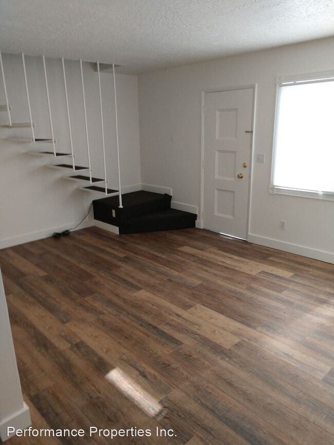 Foto del edificio - 460-492 N Broadway St