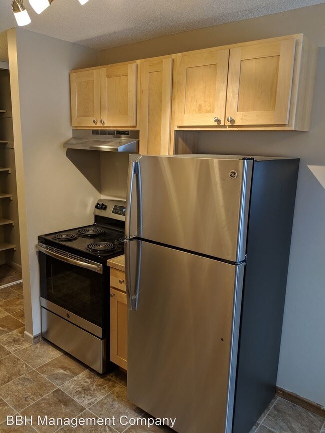 Foto del edificio - 7501 Greenfield Ave
