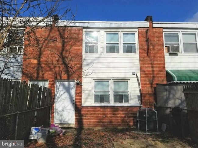Building Photo - 523 Carlsbad Ct