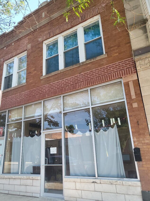Primary Photo - 1704 W 35th St