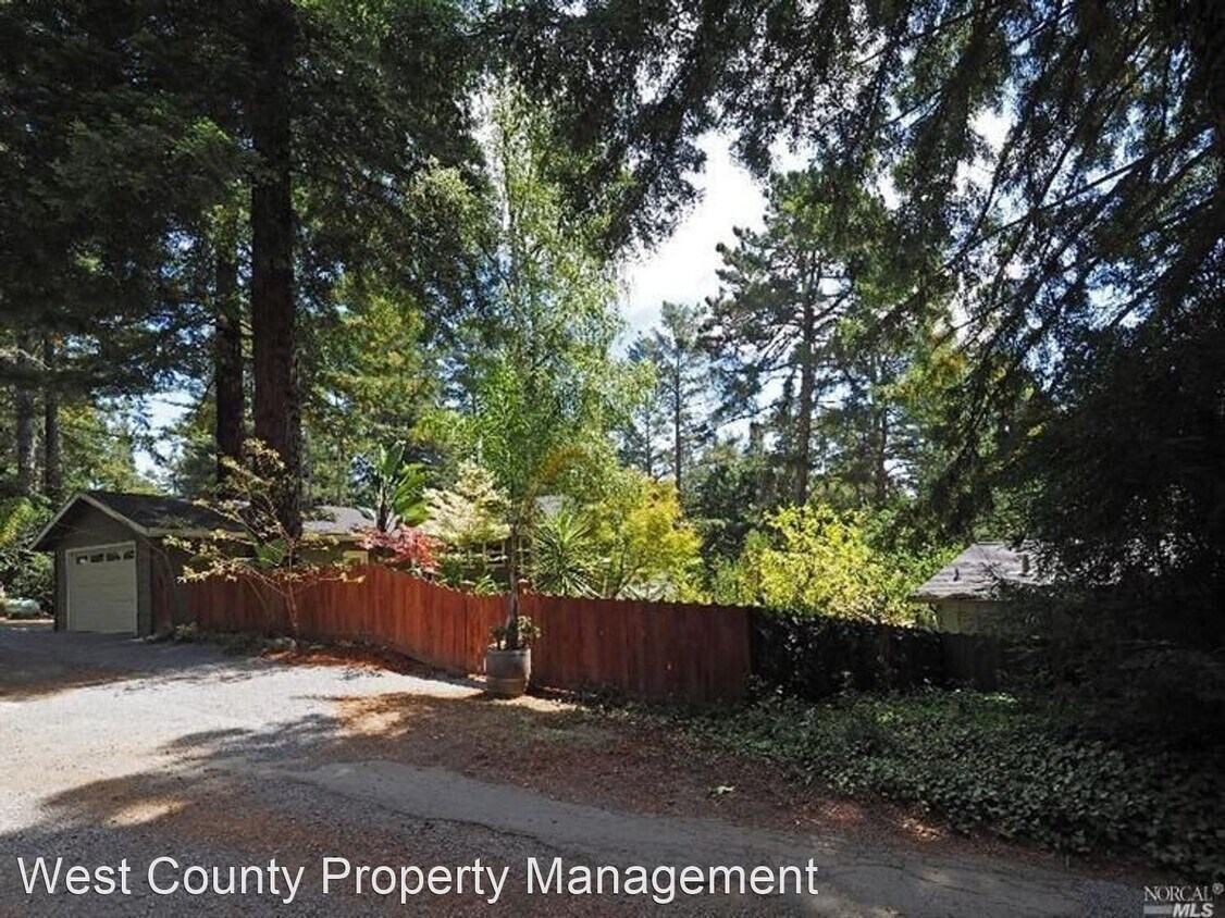 Primary Photo - 3 br, 2 bath House - 1871 Jonive Rd.