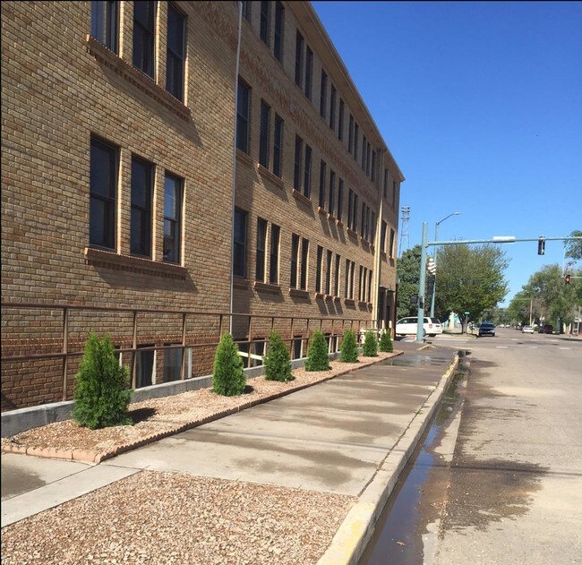 Alamo Apartments Rentals Lamar, CO