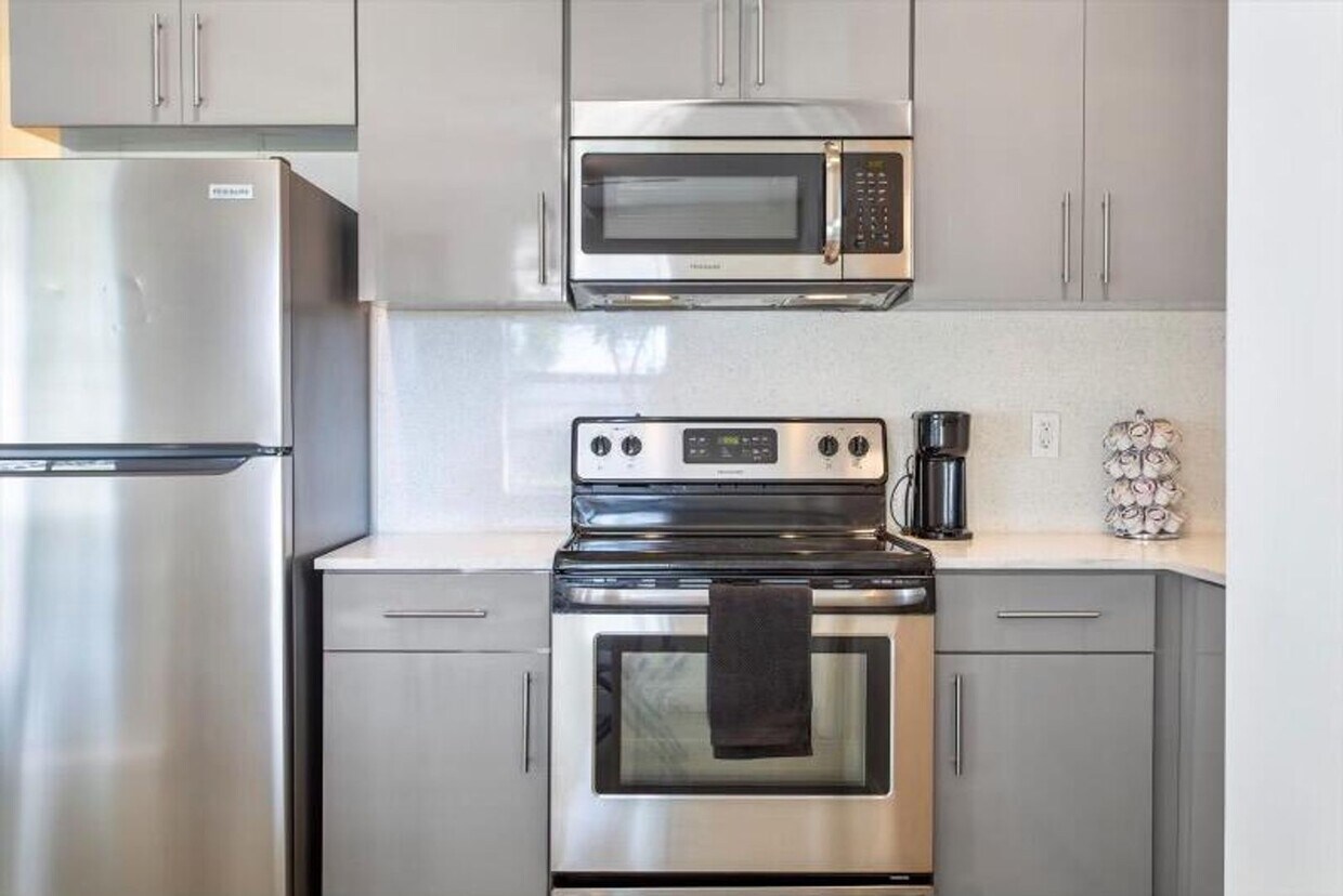 Photo - 113 Phippen Waiters Road, Dania Beach, FL 33004