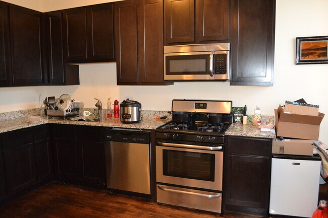 Foto del edificio - 4349 N Spaulding Ave