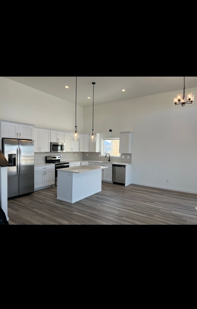 Building Photo - 4951 37th Ave S