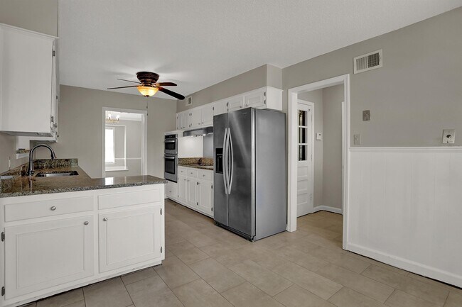 Foto del edificio - 5718 Rich Rd