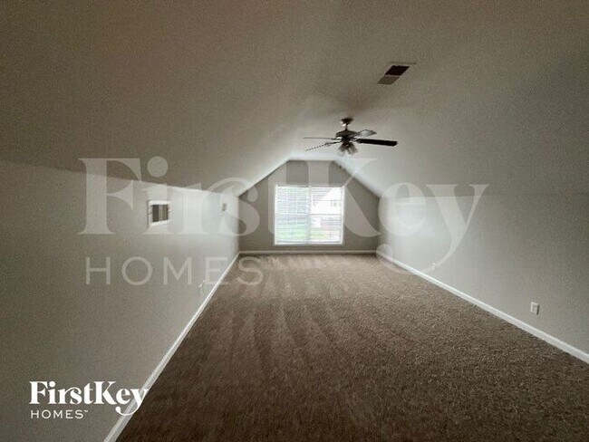 Building Photo - 3748 Naples Ct N
