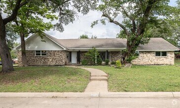 Building Photo - 6070 Wonder Dr