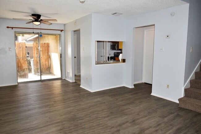 Foto del edificio - 4908 Oak Blf