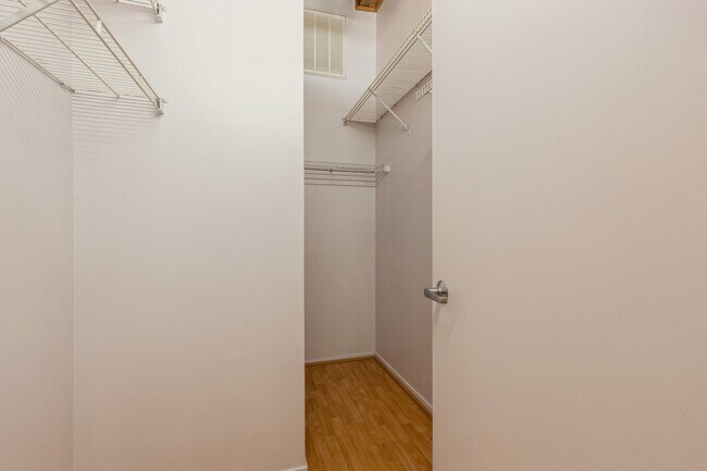 Foto del edificio - 1801 S Michigan Ave