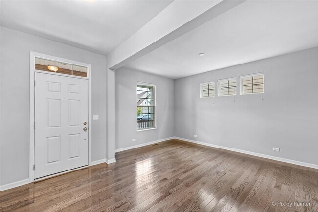 Foto del edificio - 220 Kennedy Dr