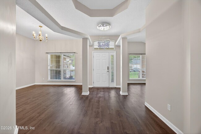 Foto del edificio - 648 W Johns Crk Pkwy