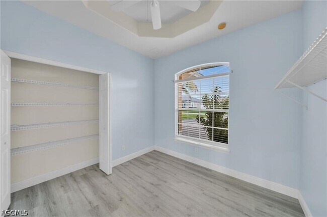Foto del edificio - 621 NW 37th Ave